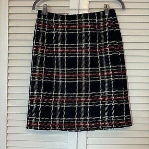 Talbots wool skirt plaid 6 black red